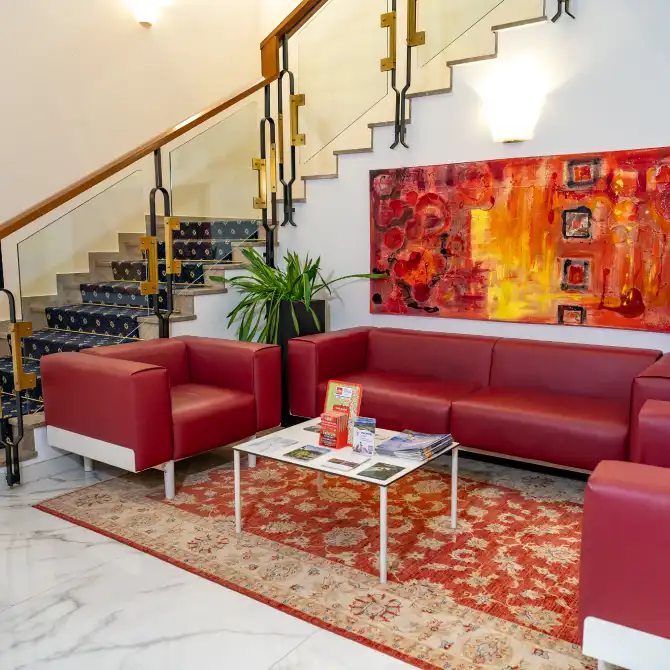 hall-blo-home